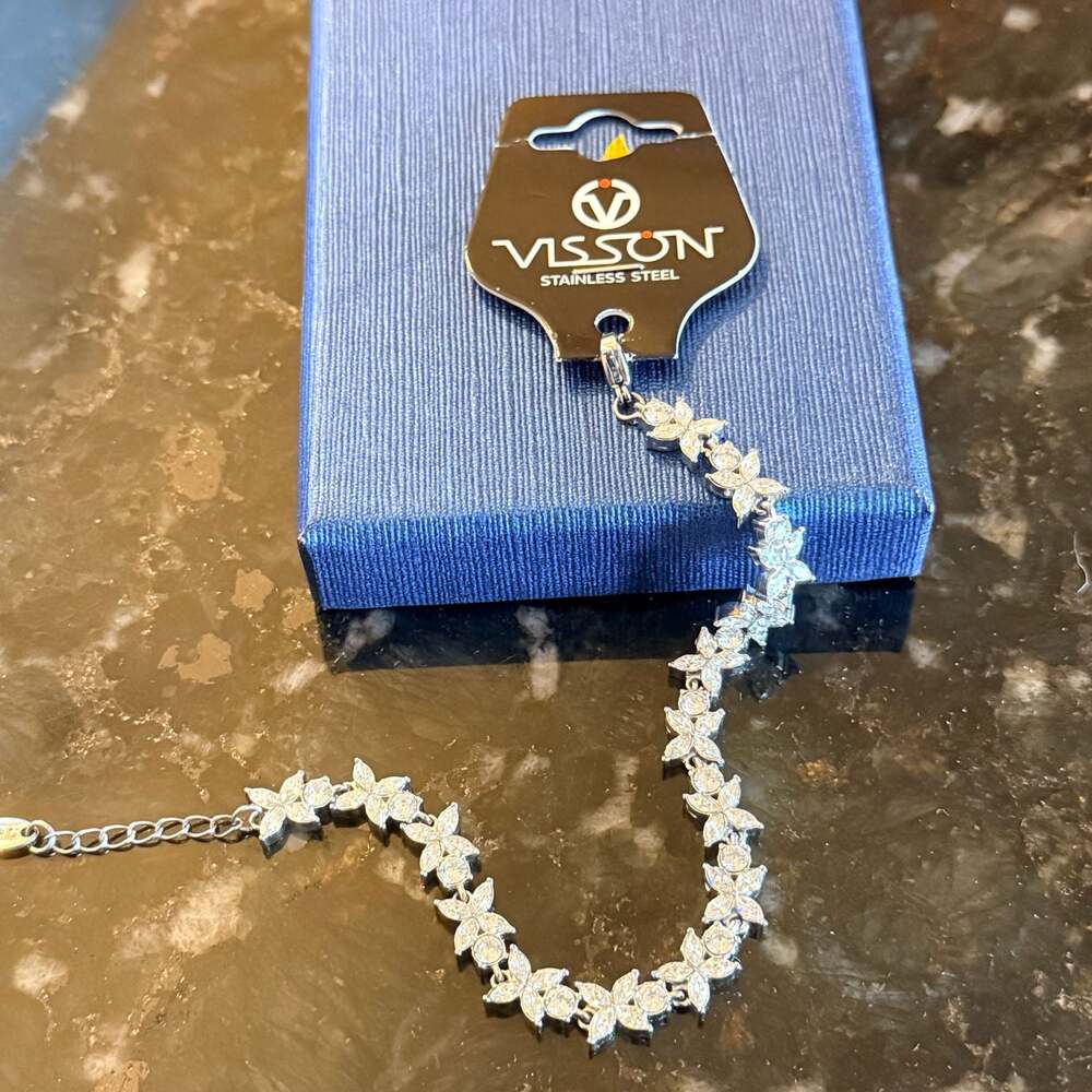 Visson Stainless Steel Floral Marquise Cubic Zirconia Tennis Bracelet NWT Silver